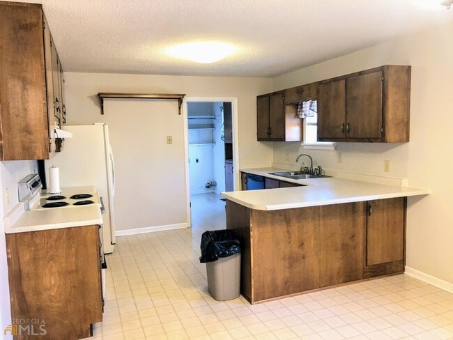 Building Photo - 363 Goose Creek Ln