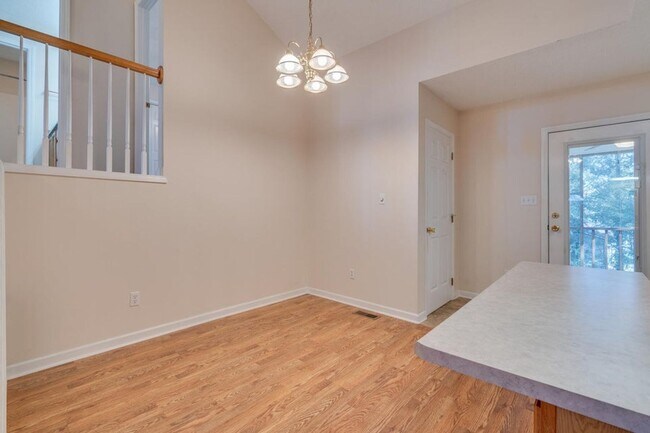 Building Photo - 3910 Renaissance Sq