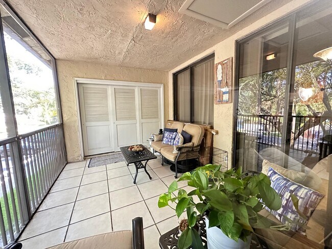 Building Photo - 4509 Carambola Cir S