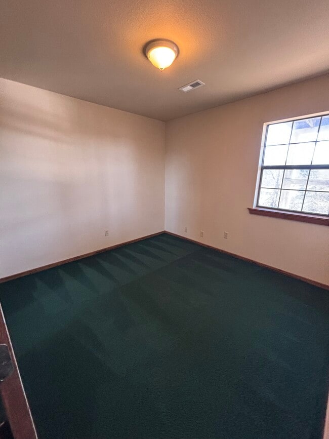 Building Photo - 284 Jefferson St