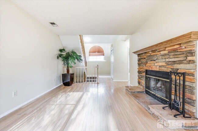 Building Photo - 54 Tanglewood Ct