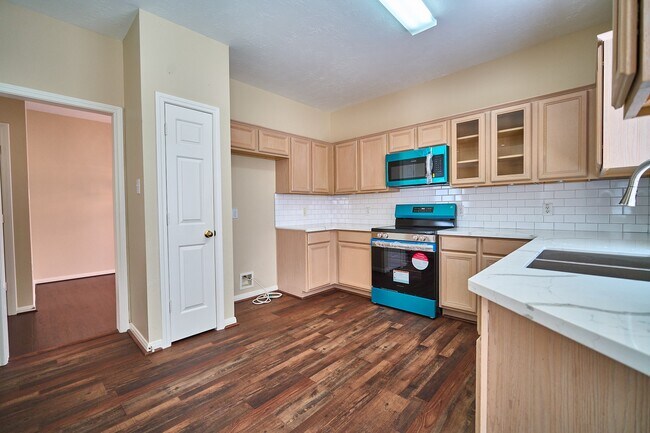 Building Photo - 9111 Winkbow Dr