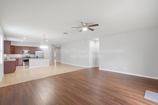 Building Photo - 2772 Mead Ave