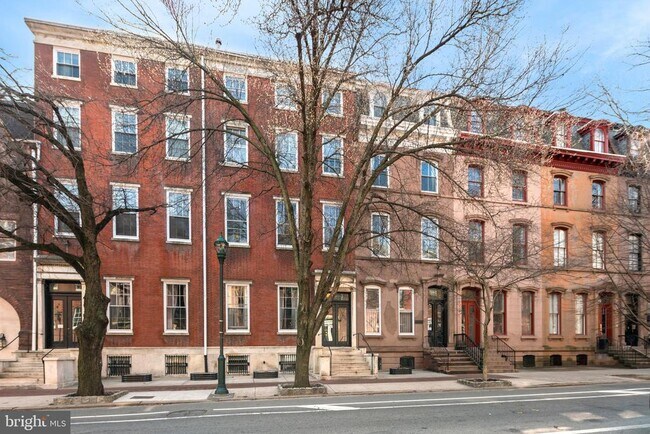 Building Photo - 1018 Spruce St