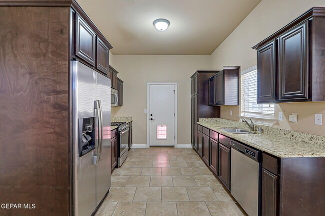 Building Photo - 3625 Grand Bahamas Dr