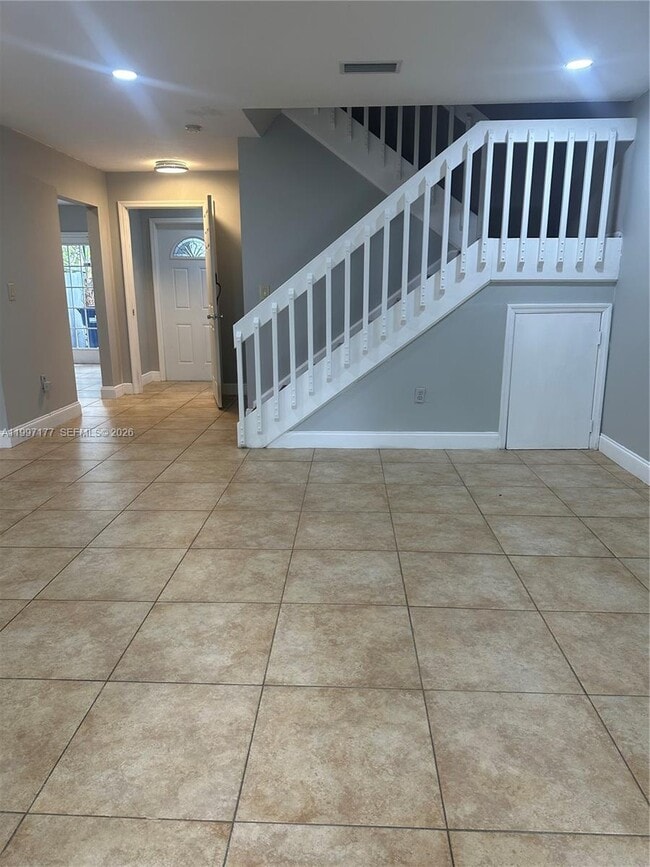 Building Photo - 9724 SW 142nd Pl