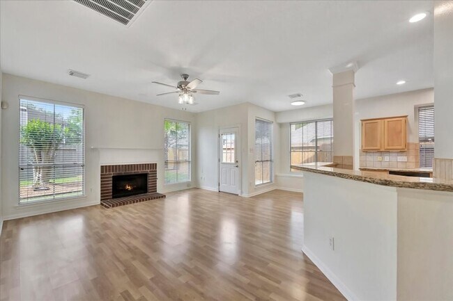Building Photo - 14010 Hazel Ridge Ct