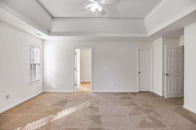 Building Photo - 6968 Foxmoor Way