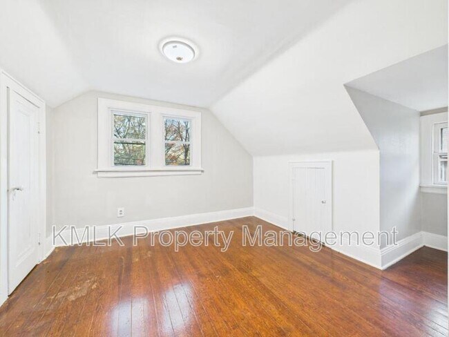 Building Photo - 973 Harrison Ave