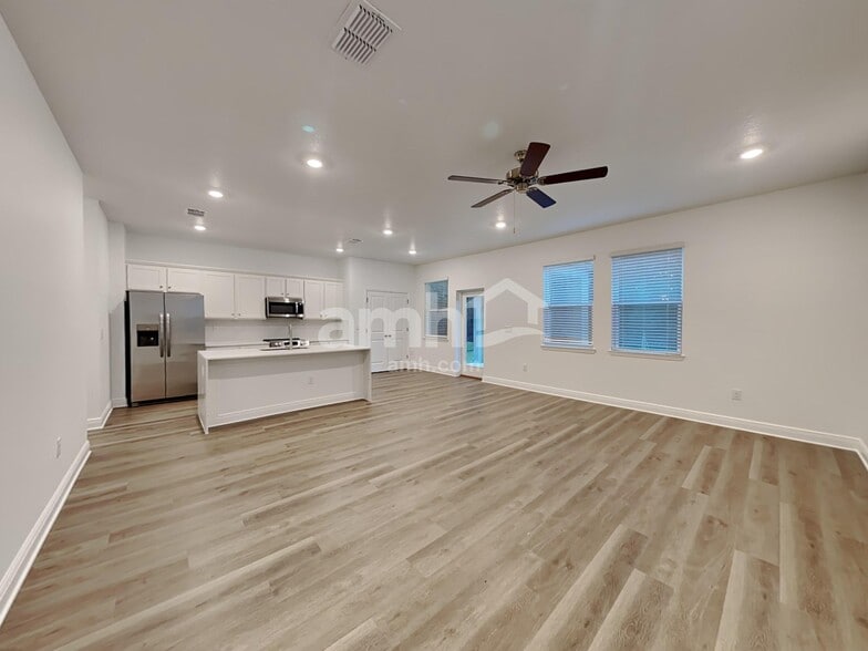 Building Photo - 6655 Atlantic Bch Ave