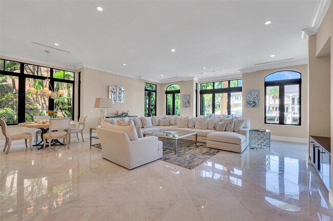 Building Photo - 156 Fiesta Way