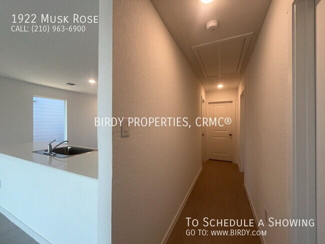 Building Photo - 1922 Musk Rose