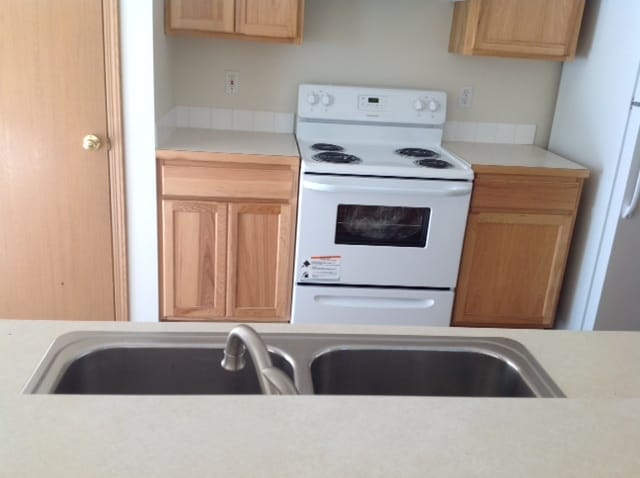 Kitchen Area - 935 College Ln NE