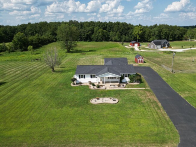 Primary Photo - 5175 County Rd 162 S