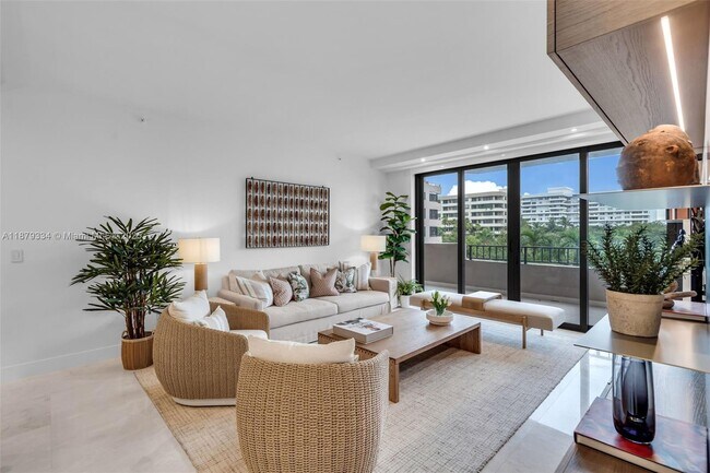 Building Photo - 251 Crandon Blvd