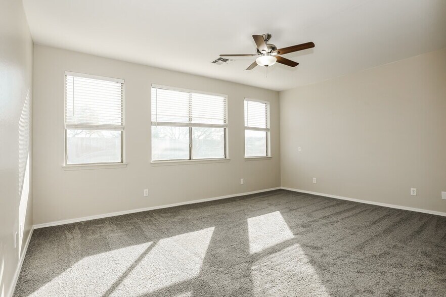 Building Photo - 12559 W Monterey Way