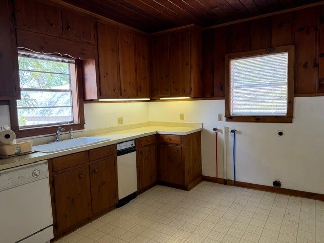 Building Photo - 7000 Briar Rd
