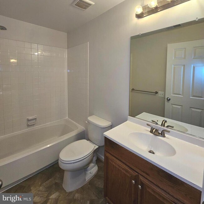 Building Photo - 9250 Cardinal Forest Ln