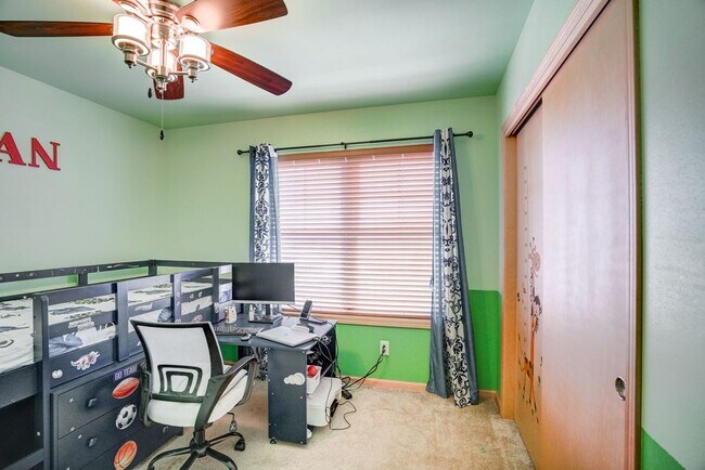 Building Photo - 818 Redan Dr