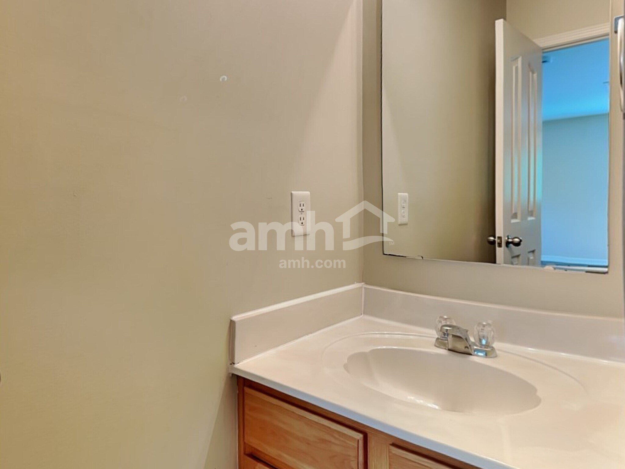 Building Photo - 5432 Wyalong Dr