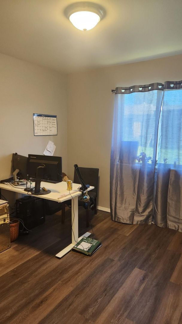 Building Photo - 3-Bedroom Townhome Minutes from Barkley Village, I-5 and Whole Food