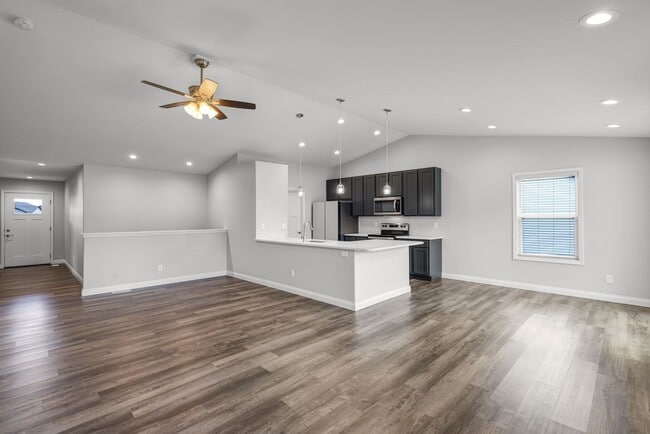 Building Photo - BRAND NEW 3Bed/2Bath Ranch 3 Car Garage