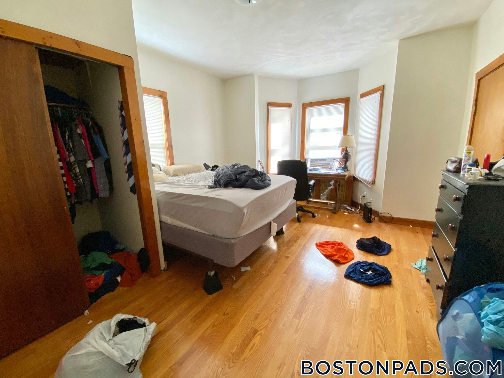 Building Photo - 8 Webley St