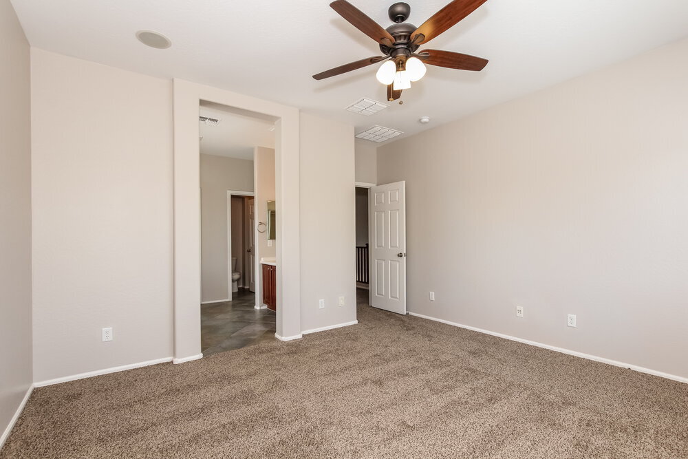 Building Photo - 13875 W Mauna Loa Ln