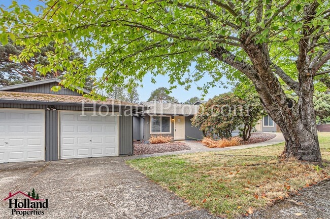 Building Photo - Charming Unit 2 Beds 1 Bath waiting for you!!! NEW PRICE $1,595 and REDUCED SECURITY DEPOSIT!!