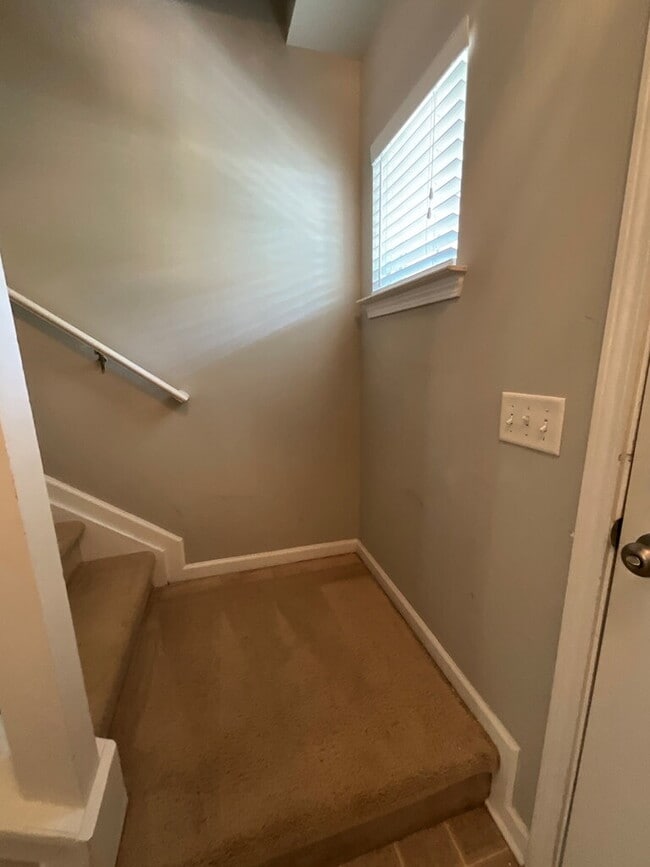 Building Photo - Spacious Townhome in Pooler