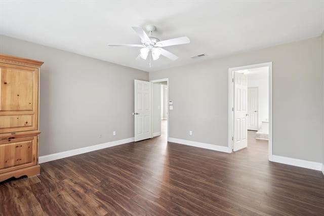 Building Photo - 1218 St Tropez Dr
