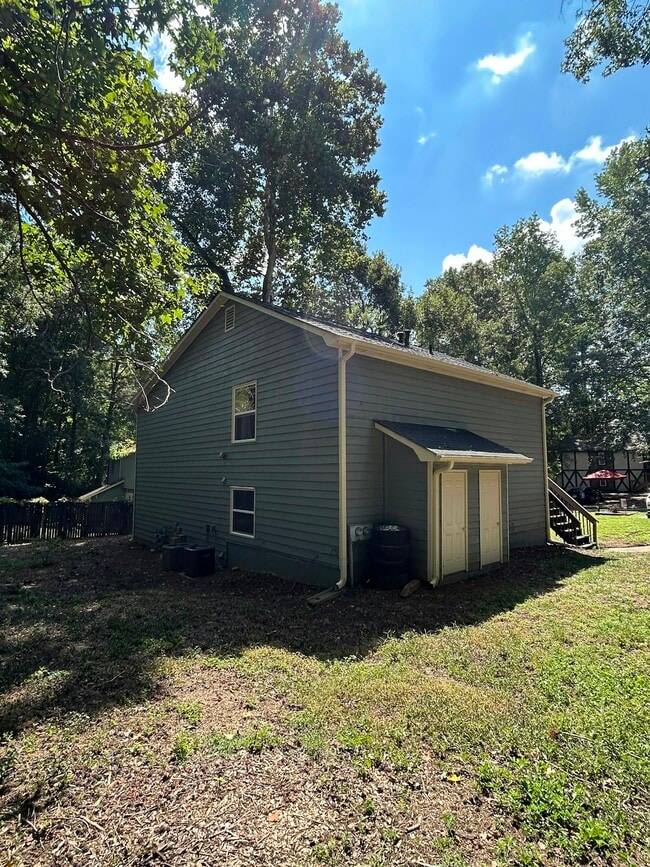 Building Photo - 1230 Hanover Pl