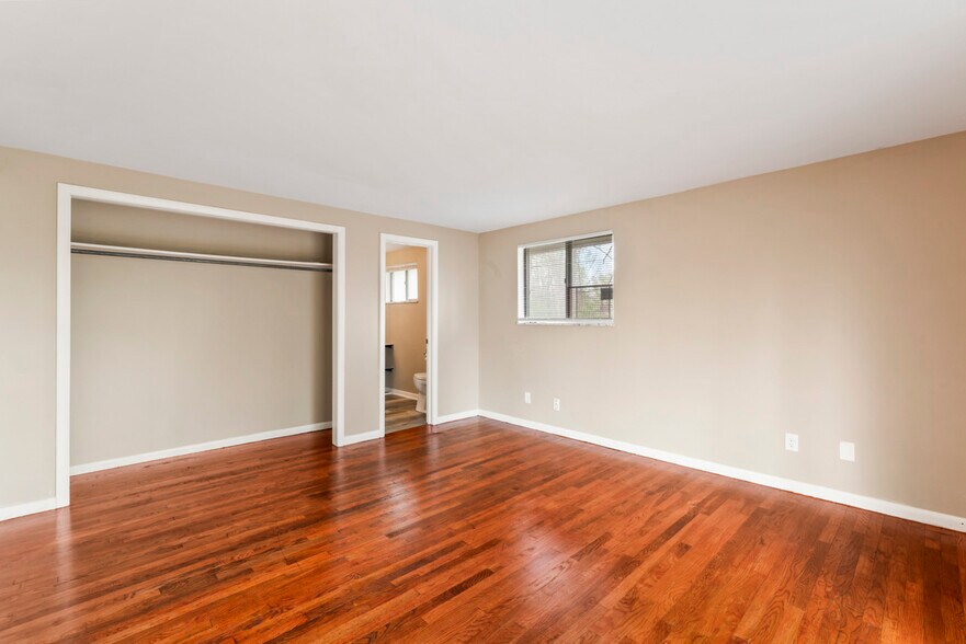 Building Photo - 4308 W Burton Dr