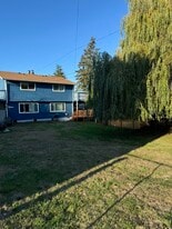 Building Photo - 5635 N 49th St