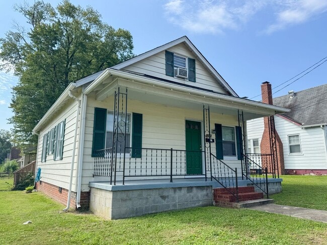 Building Photo - 2300 Danville St