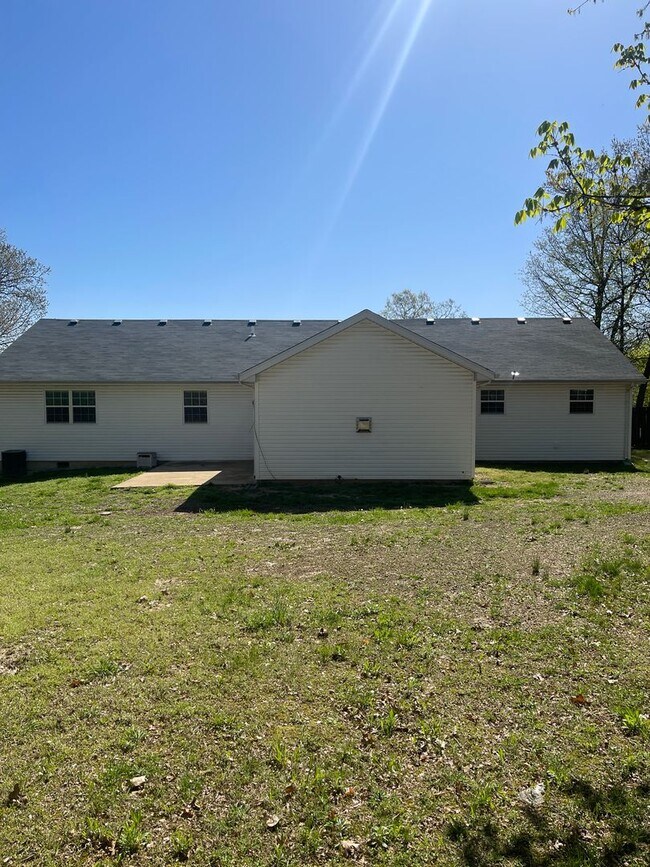 Building Photo - 19545 Lenox Ln