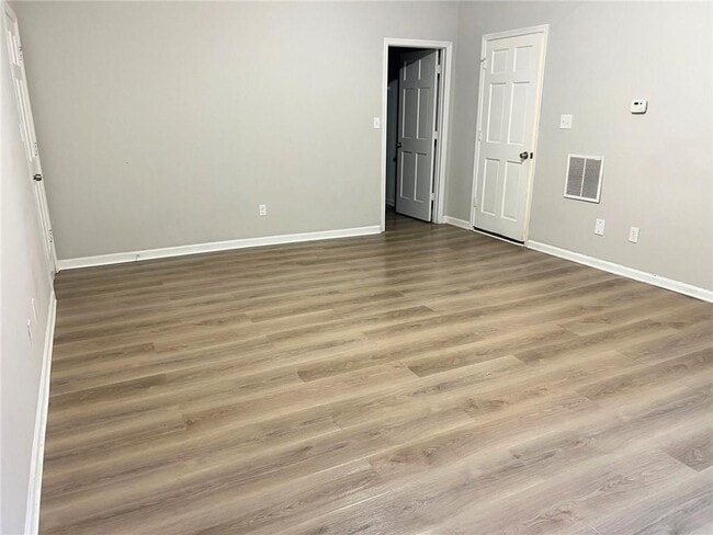 Building Photo - 2961 Hawk Ct SE