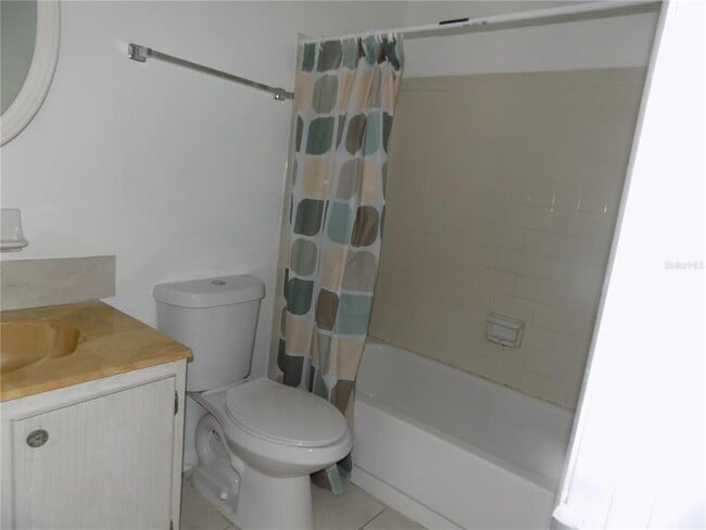 Building Photo - 6124 SW 10th Pl