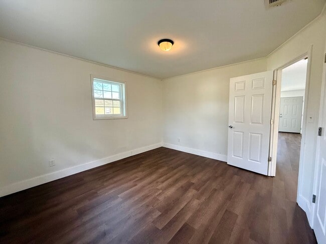 Building Photo - 3 Bedroom/1.Bathroom Home in Paragould AR - $1,150/month