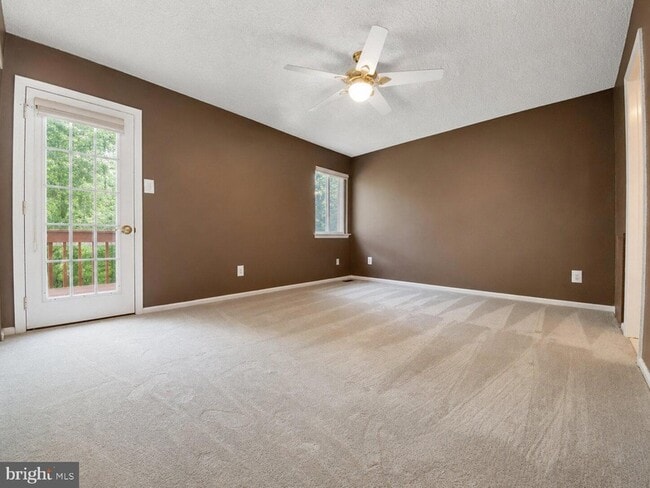 Building Photo - 326 Brigade Ct