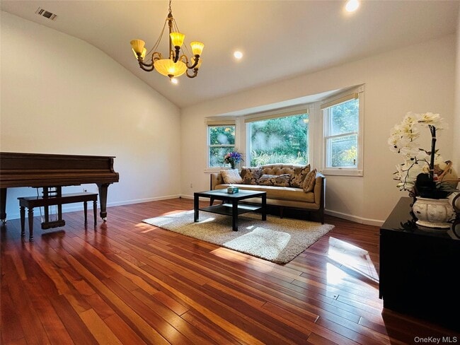Building Photo - 31 Radnor Rd