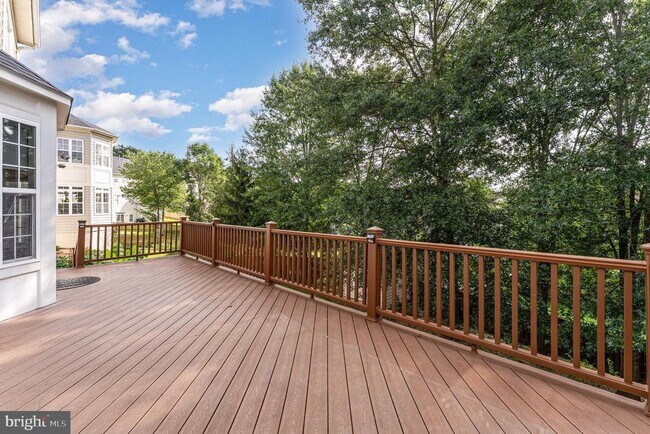 Building Photo - 4203 Talon Dr
