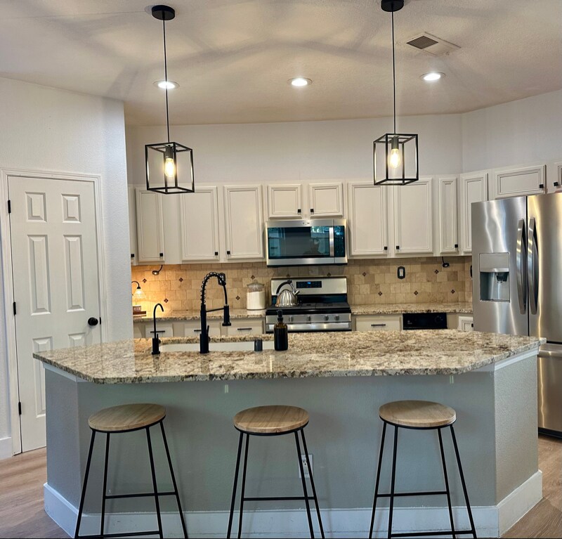 Building Photo - 10215 Marin Dr NW