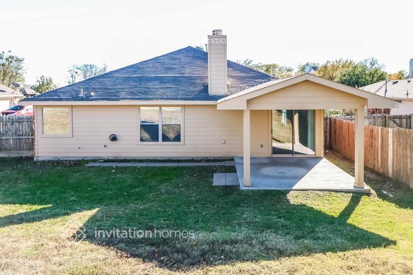 Building Photo - 3878 Pinebluff Ln