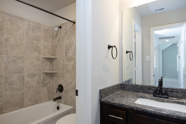 Building Photo - 14607 W Bekapark Ct