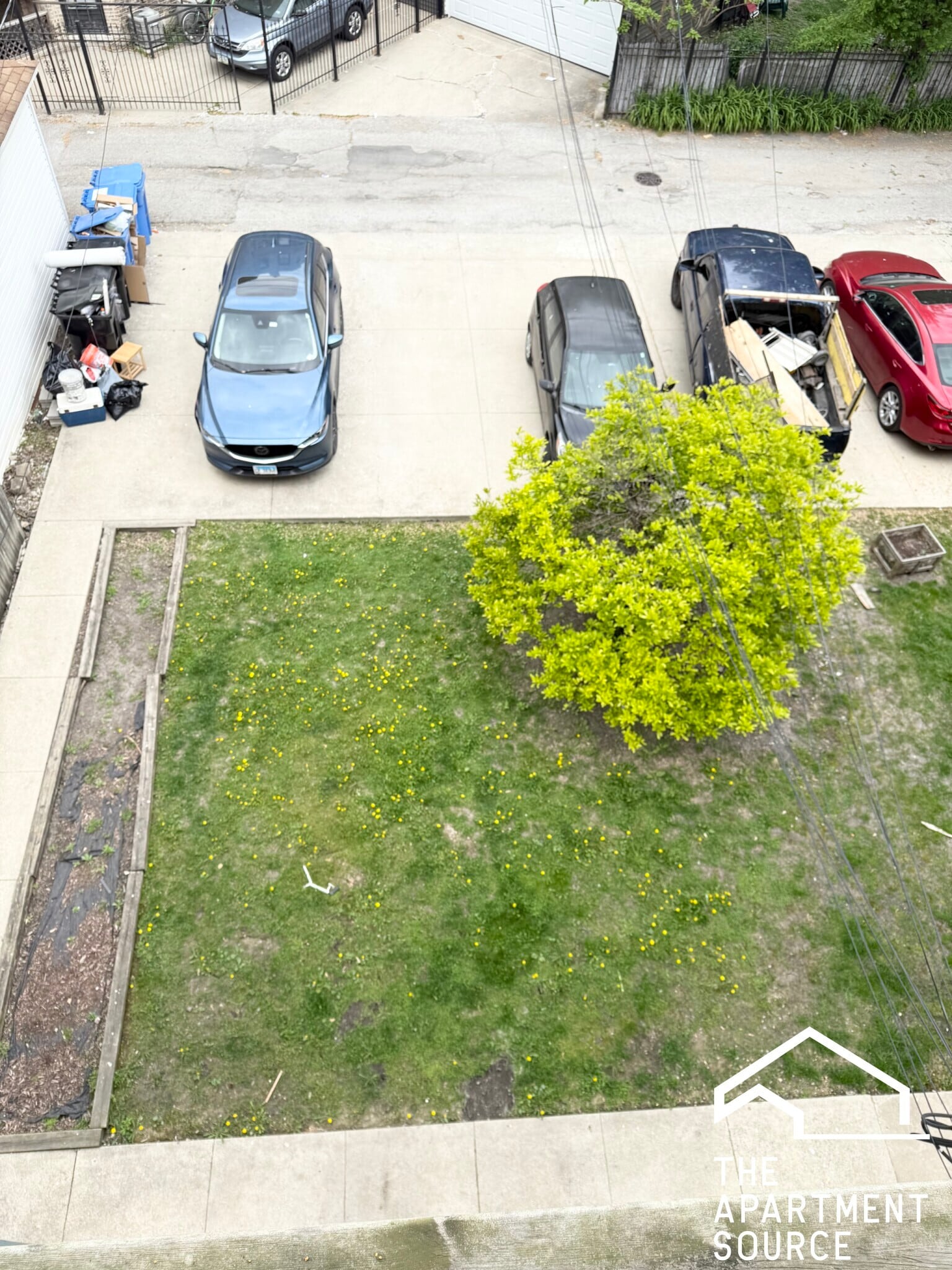 Building Photo - 3110 W Fullerton Ave