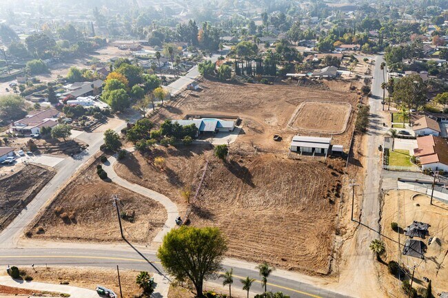 Building Photo - HORSE TRAINERS! MUST SEE HORSE PROPERTY AWESOME ACRAGE 5 ACRES Beautiful Custom 1 story home in W...