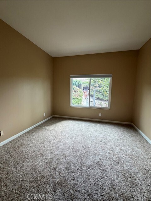 Building Photo - 223 Valley View Terrace