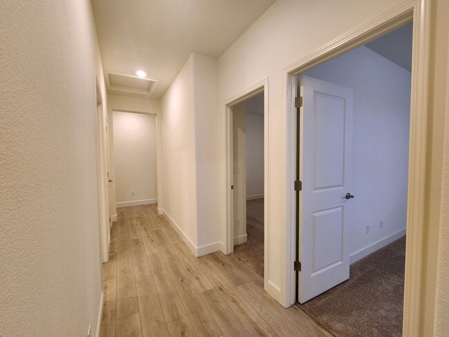 Building Photo - New 4 bedroom  home in Heybourne Meadows area of Minden.