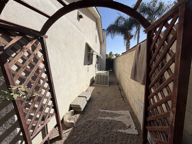 Building Photo - 5310 Summer Cypress Dr